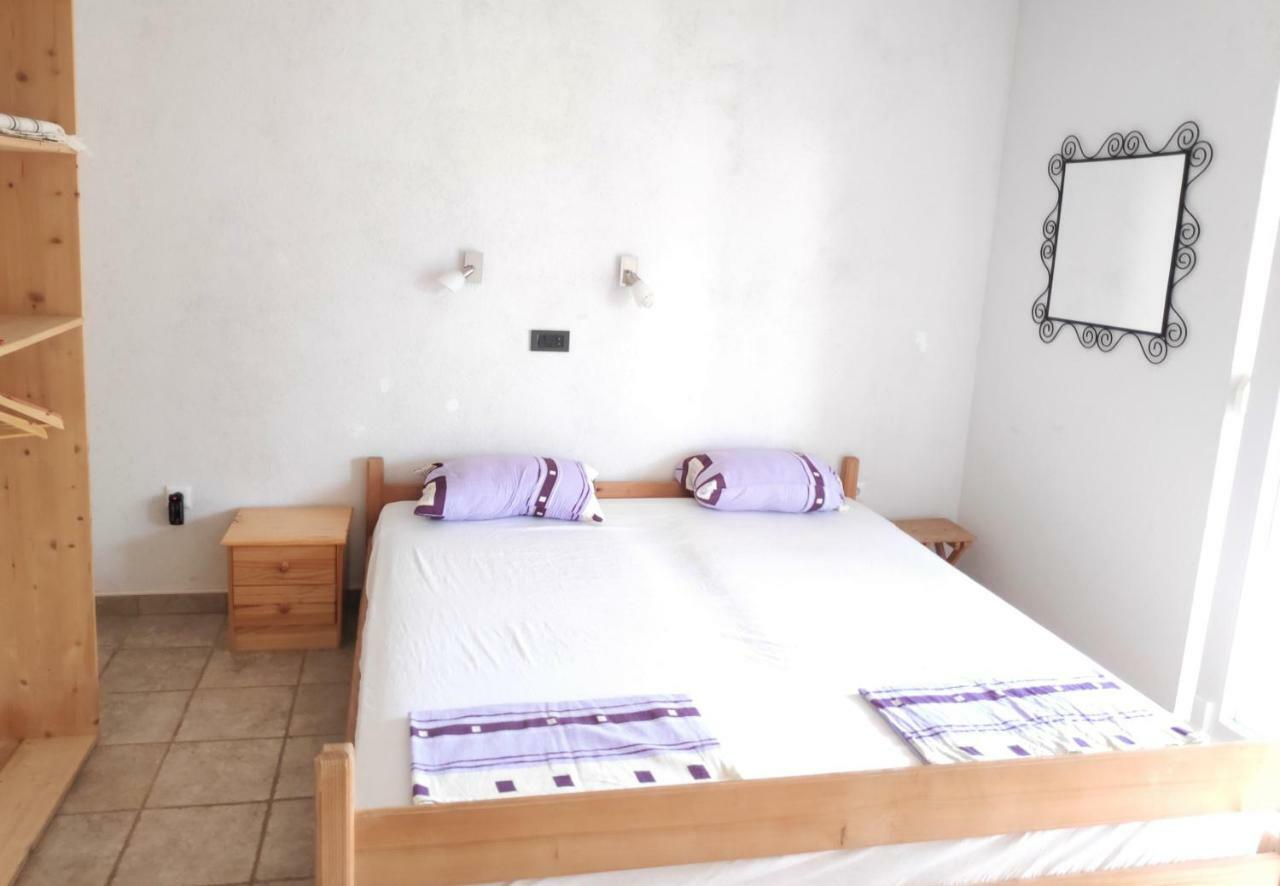 Villa Punta Blava - Beach Front, Ideal For Family Vacation With Kids, Large Terraces With Sea View, Internet, Netflix, No Pets Allowed Obrovac Ngoại thất bức ảnh