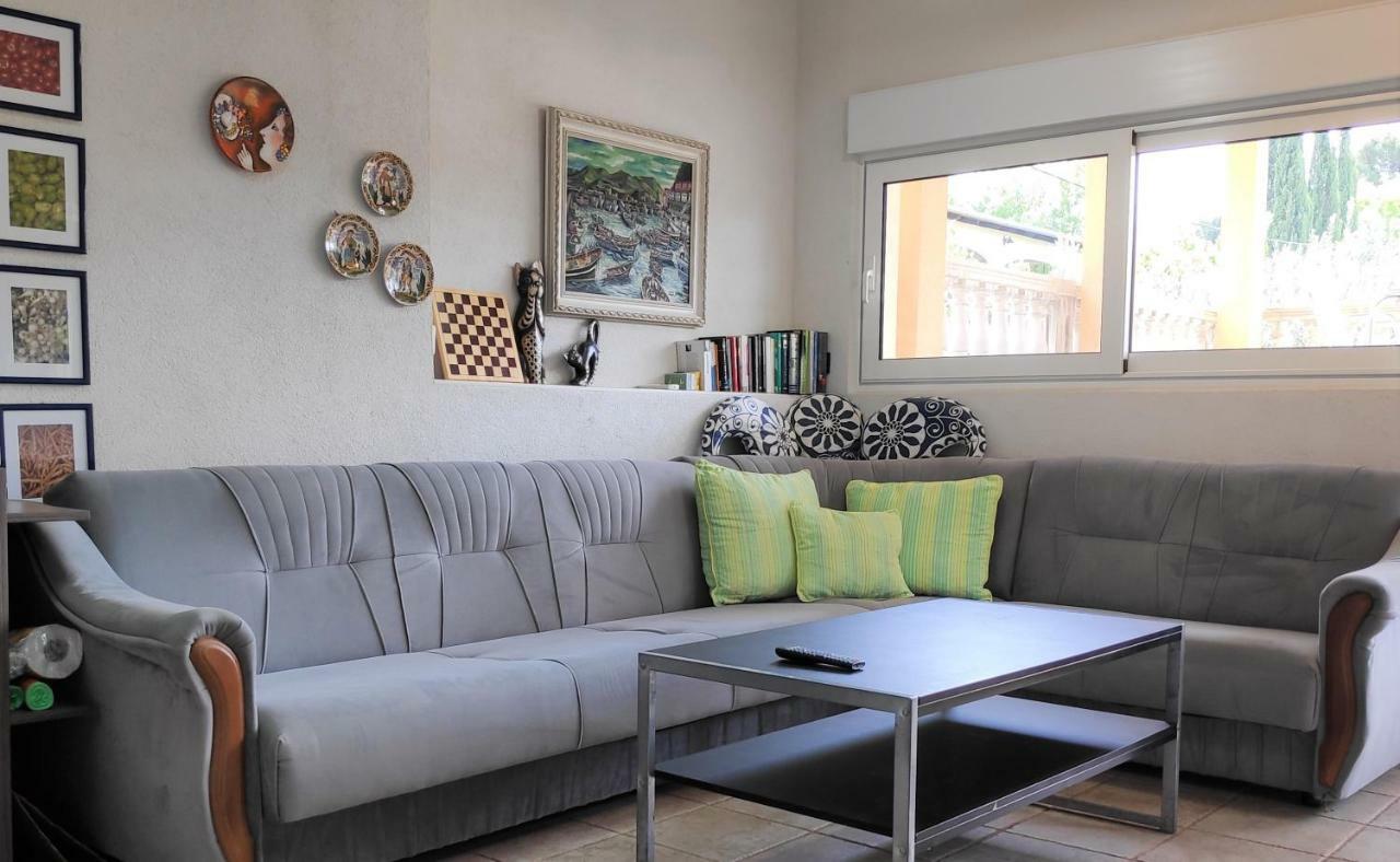 Villa Punta Blava - Beach Front, Ideal For Family Vacation With Kids, Large Terraces With Sea View, Internet, Netflix, No Pets Allowed Obrovac Ngoại thất bức ảnh