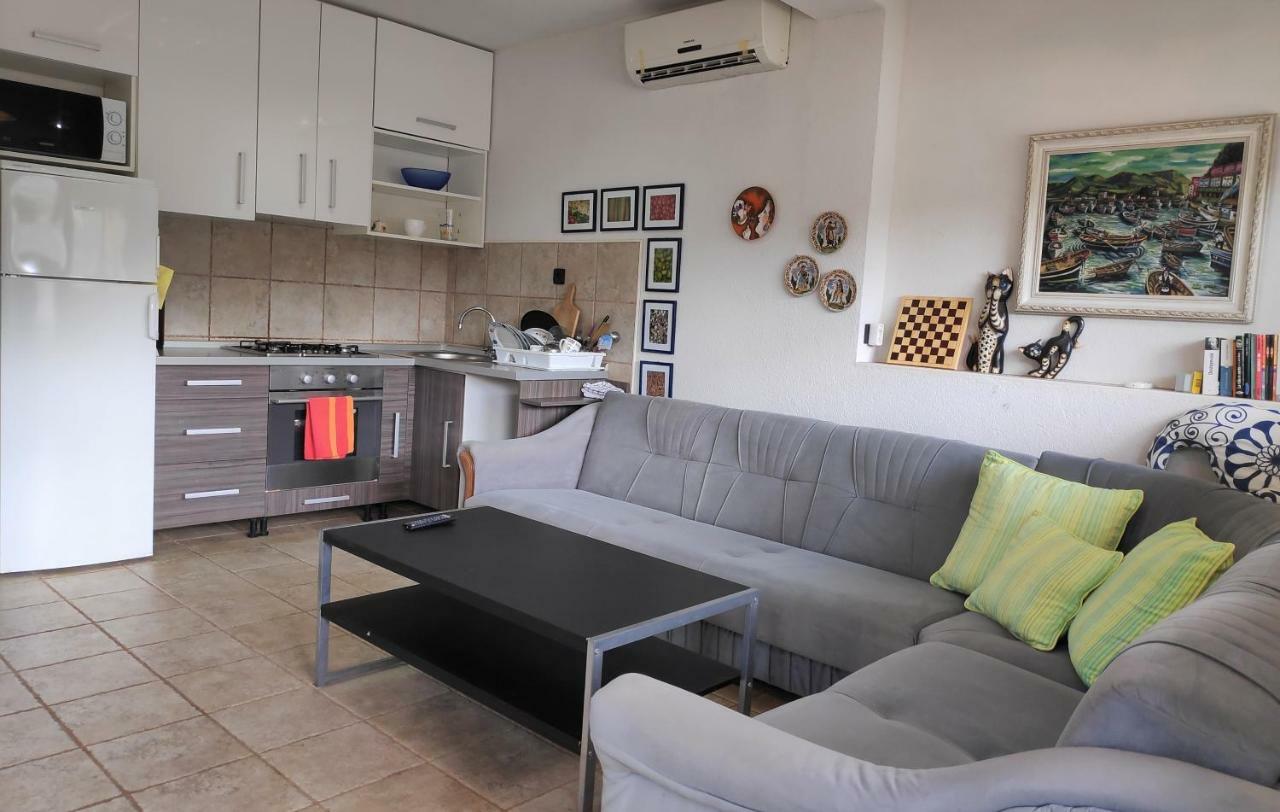 Villa Punta Blava - Beach Front, Ideal For Family Vacation With Kids, Large Terraces With Sea View, Internet, Netflix, No Pets Allowed Obrovac Ngoại thất bức ảnh