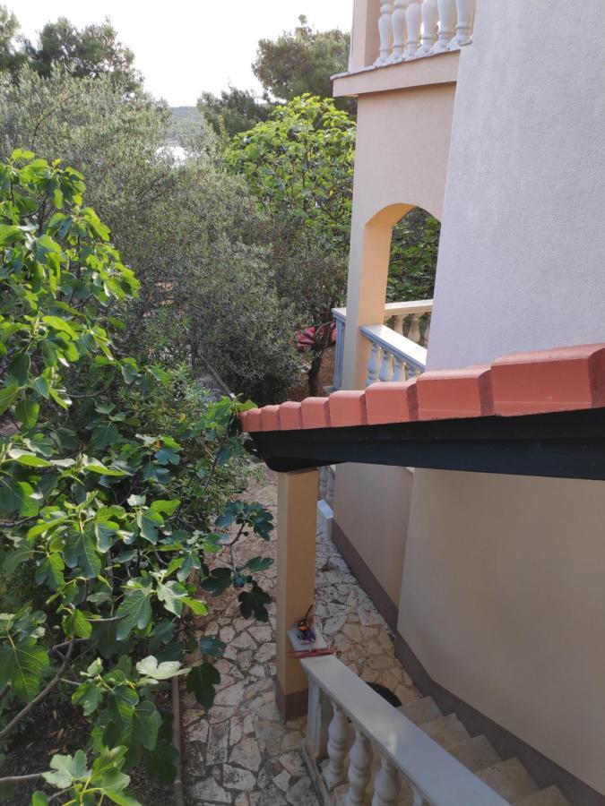 Villa Punta Blava - Beach Front, Ideal For Family Vacation With Kids, Large Terraces With Sea View, Internet, Netflix, No Pets Allowed Obrovac Ngoại thất bức ảnh